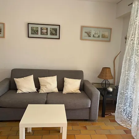 Charmant T2 Avec Jardin, A 5 Min Pied Plage Saint-clair - Parking, Terrasse Equipee, Proche Lavandou - Fr-1-677-34 Le Lavandou